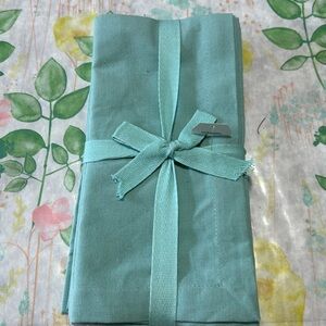 Napkins NWT